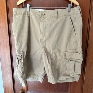 Men's Tan Cargo Shorts